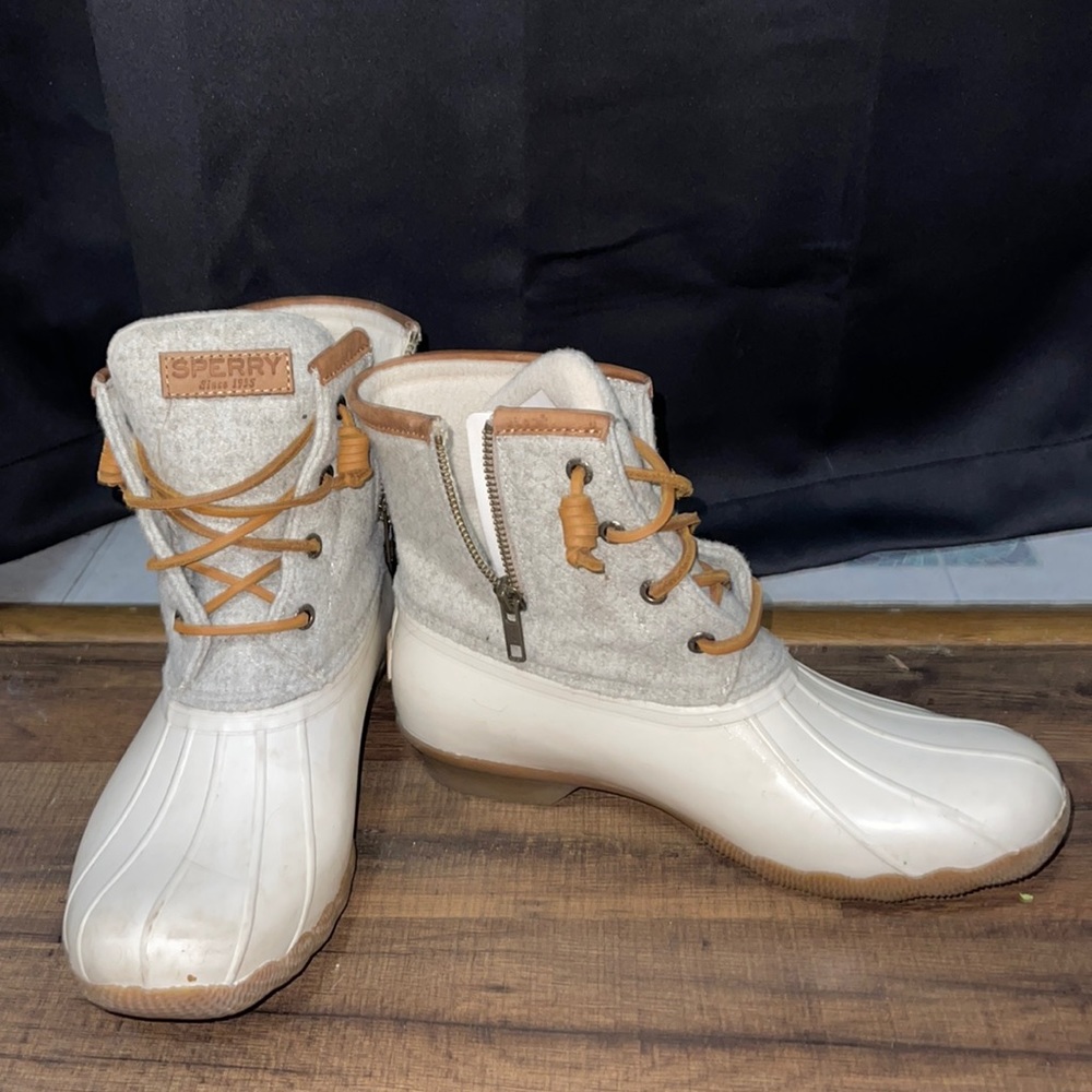 WOMENS SPERRY DUCK BOOTS